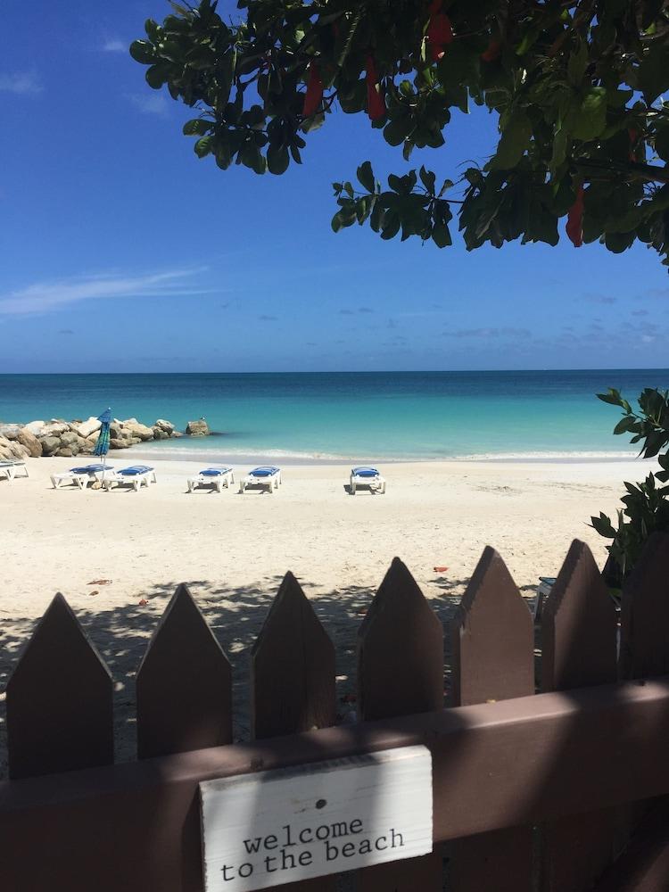 Dickenson Bay Buccaneer Beach Club المظهر الخارجي الصورة